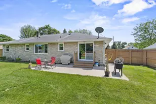 618 E Harding Dr, Appleton, WI 54915 - Photo 4