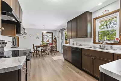 618 E Harding Drive, Appleton, WI 54915 - Photo 6