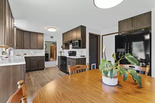 618 E Harding Dr, Appleton, WI 54915 - Photo 10