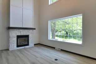 455 Bialozynski Rd, Pulaski, WI 54162 - Photo 6