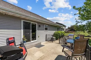 464 Sweetflag Ave, Fond du Lac, WI 54935 - Photo 4