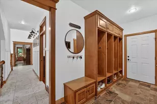 2813 River Forest Hills Dr, Pulaski, WI 54162 - Photo 28