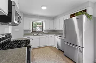 830 Marquette Ave, Green Bay, WI 54304 - Photo 12