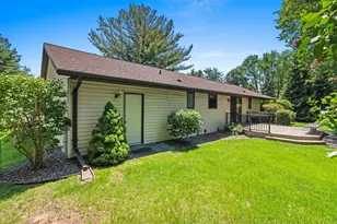 2254 Ledvina Cir, Green Bay, WI 54313 - Photo 36