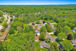 2254 Ledvina Cir, Green Bay, WI 54313 - Photo 52