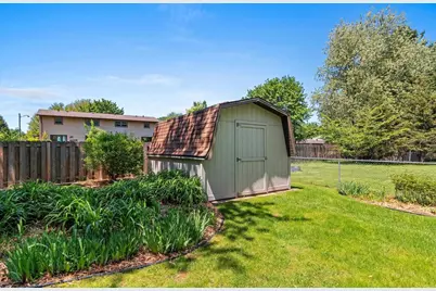 2254 Ledvina Circle, Green Bay, WI 54313 - Photo 40