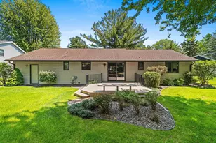 2254 Ledvina Cir, Green Bay, WI 54313 - Photo 38