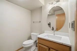 1121 Fieldview Dr, Menasha, WI 54952 - Photo 28
