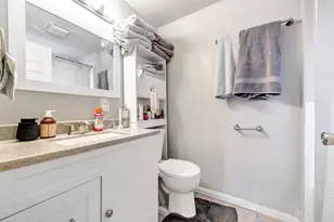 918 Division St, Green Bay, WI 54303 - Photo 34