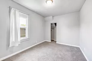 918 Division St, Green Bay, WI 54303 - Photo 12