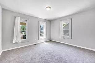 918 Division St, Green Bay, WI 54303 - Photo 4