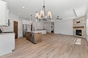 625 Kirkland Ave, Algoma, WI 54201 - Photo 16