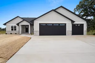 3218 Willow Rd, Green Bay, WI 54311 - Photo 1