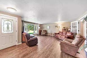 3093 Glendale Ave, Green Bay, WI 54313 - Photo 2