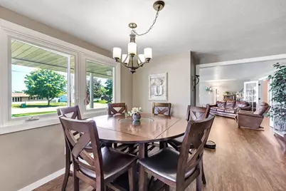 3093 Glendale Avenue, Green Bay, WI 54313 - Photo 6