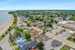 800 4th St, Algoma, WI 54201 - Photo 40