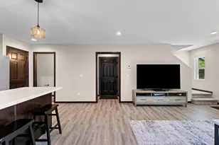 216 4th St, Neenah, WI 54956 - Photo 14