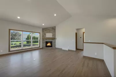 2875 Stelor Drive, Green Bay, WI 54311 - Photo 4