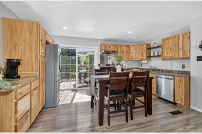 254 Lakeview Court, Hortonville, WI 54944 - Photo 6