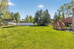 254 Lakeview Ct, Hortonville, WI 54944 - Photo 10