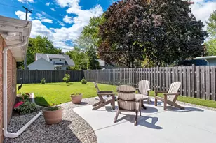 1003 Evans St, Oshkosh, WI 54901 - Photo 34