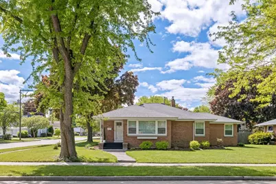 1003 Evans Street, Oshkosh, WI 54901 - Photo 2