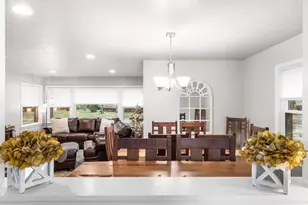1003 Evans St, Oshkosh, WI 54901 - Photo 18