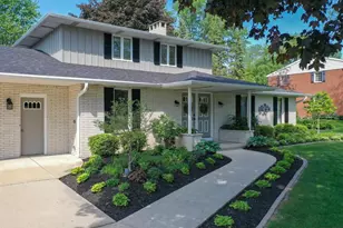 230 Arbor Ln, Green Bay, WI 54301 - Photo 2
