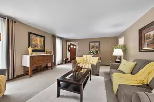 230 Arbor Ln, Green Bay, WI 54301 - Photo 6