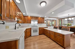 230 Arbor Ln, Green Bay, WI 54301 - Photo 10