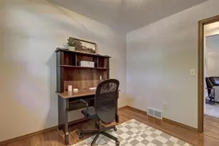 2909 S Summerset Dr, Appleton, WI 54915 - Photo 24