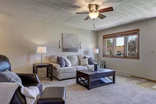 2909 S Summerset Dr, Appleton, WI 54915 - Photo 12