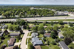 2909 S Summerset Dr, Appleton, WI 54915 - Photo 36