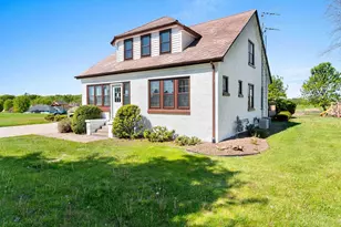 2110 N 8th St, Manitowoc, WI 54220 - Photo 4