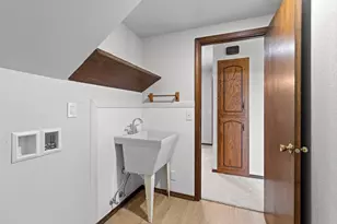 2110 N 8th St, Manitowoc, WI 54220 - Photo 36