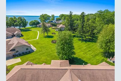 945 Brighton Drive, Menasha, WI 54952 - Photo 8