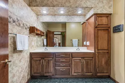 945 Brighton Drive, Menasha, WI 54952 - Photo 42