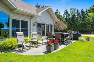 945 Brighton Dr, Menasha, WI 54952 - Photo 58