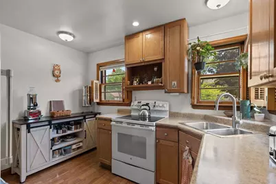 731 E Fremont Street, Appleton, WI 54915 - Photo 10