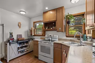 731 E Fremont St, Appleton, WI 54915 - Photo 10