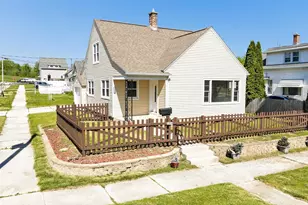 1954 S 9th St, Manitowoc, WI 54220 - Photo 28