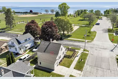 1954 S 9th Street, Manitowoc, WI 54220 - Photo 30