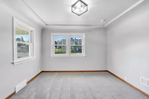 1954 S 9th St, Manitowoc, WI 54220 - Photo 12