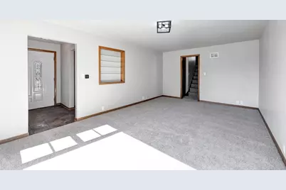 1954 S 9th Street, Manitowoc, WI 54220 - Photo 6