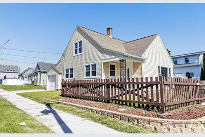 1954 S 9th Street, Manitowoc, WI 54220 - Photo 2
