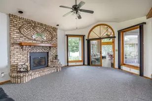 9512 Laura Ln, Winneconne, WI 54986 - Photo 10