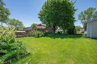 2657 Pioneer Drive, Green Bay, WI 54313 - Photo 24