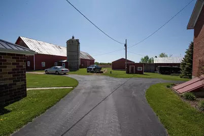 3553 County Line Road, Luxemburg, WI 54217 - Photo 10