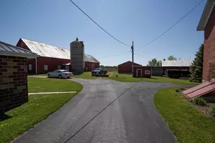 3553 County Line Rd, Luxemburg, WI 54217 - Photo 10