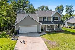 354 Longwood Ln, Wrightstown, WI 54180 - Photo 8
